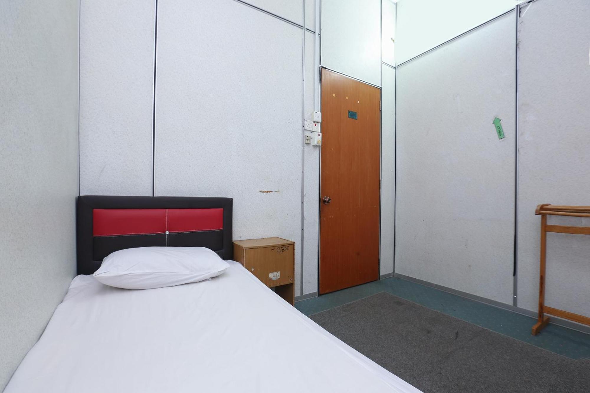Oyo 89755 D&D Budget Inn Kota Bharu Exterior photo