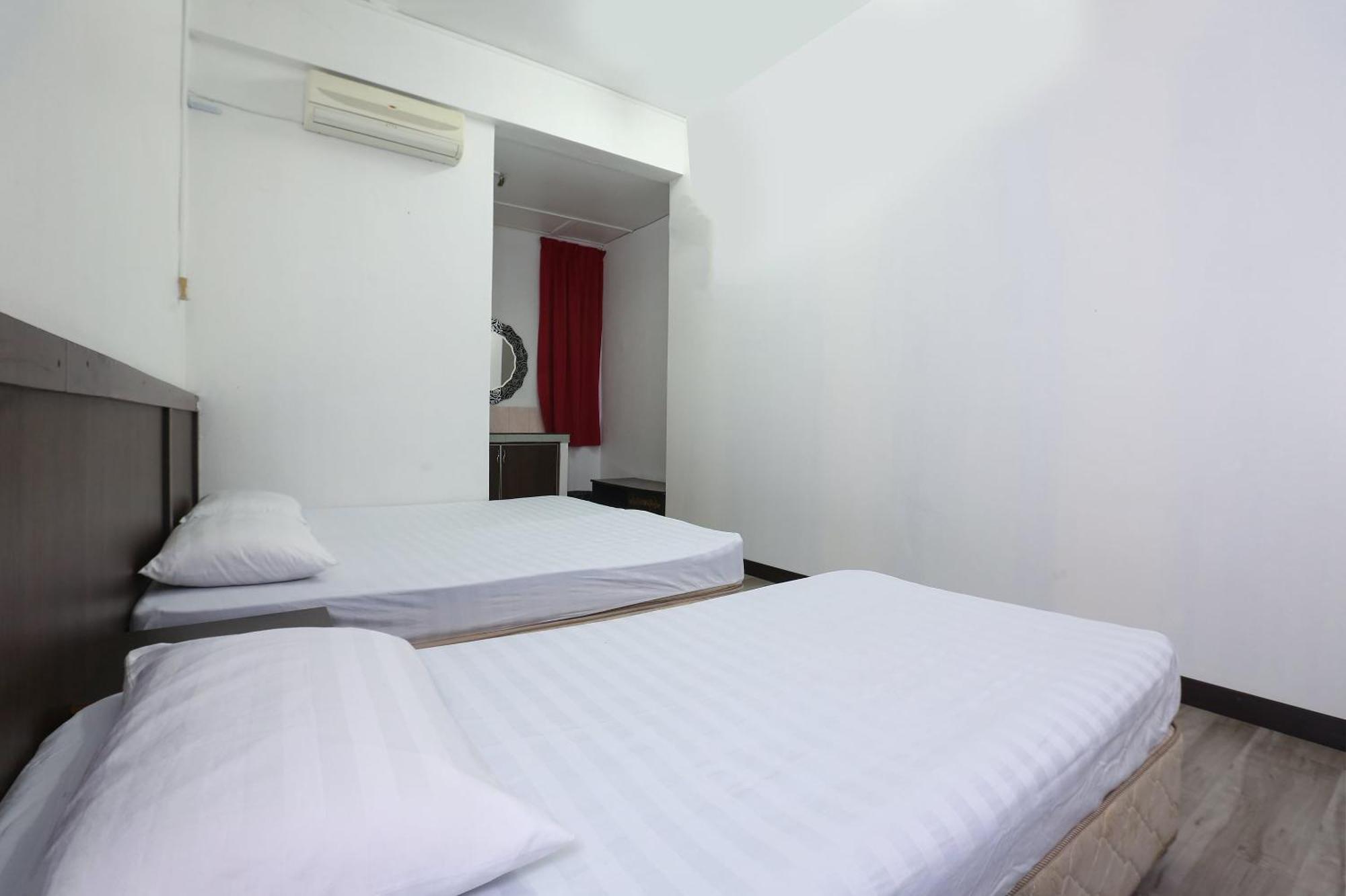 Oyo 89755 D&D Budget Inn Kota Bharu Exterior photo