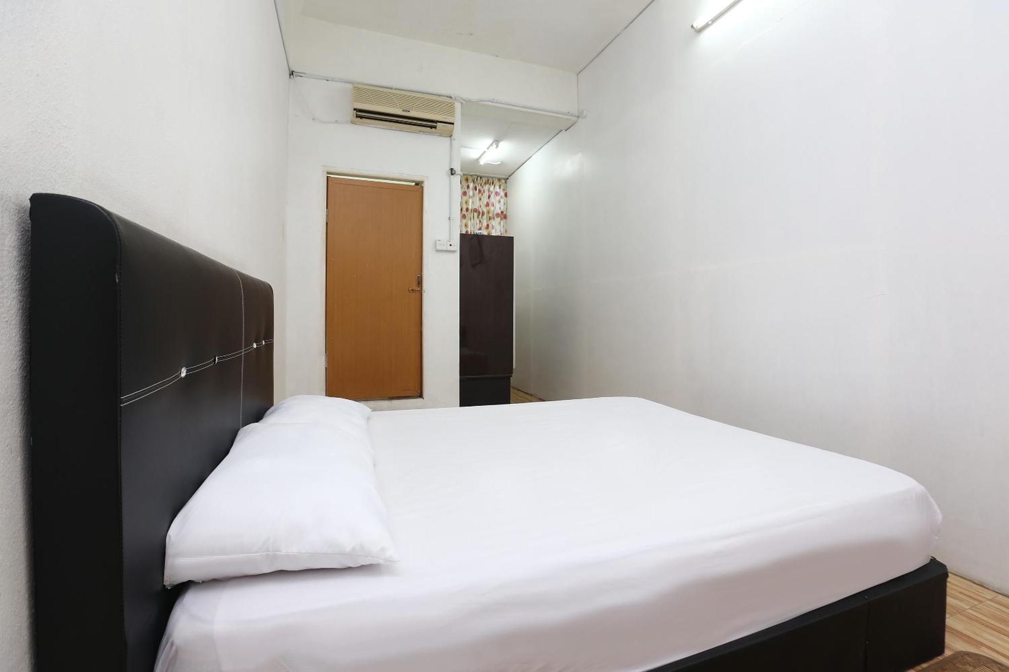 Oyo 89755 D&D Budget Inn Kota Bharu Exterior photo